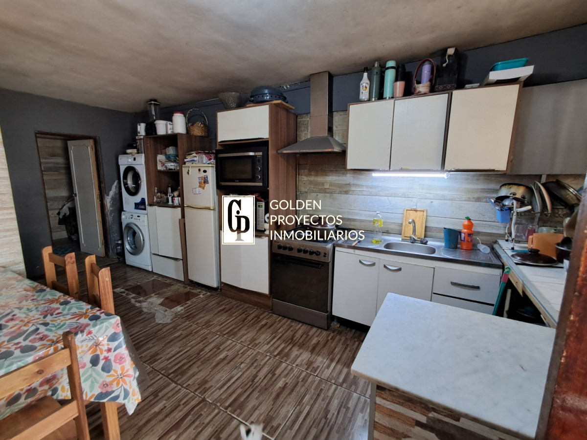 Casa ID.760/Venta-Padrón-Único-Tres-Casas-con-Terreno-y-Cochera-en-Las-Piedras - Venta Padrón Único Tres Casas con Terreno y Cochera en Las Piedras