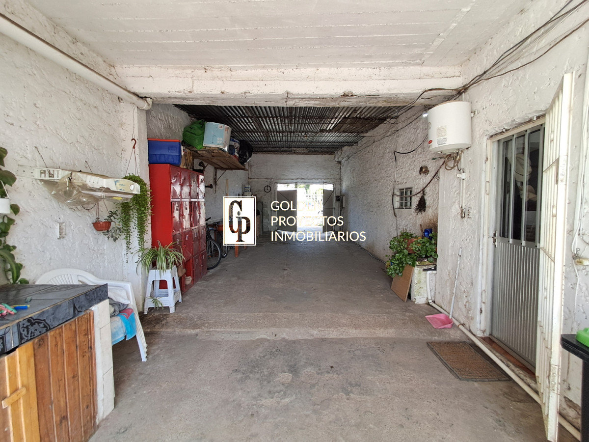 Casa ID.760/Venta-Padrón-Único-Tres-Casas-con-Terreno-y-Cochera-en-Las-Piedras - Venta Padrón Único Tres Casas con Terreno y Cochera en Las Piedras