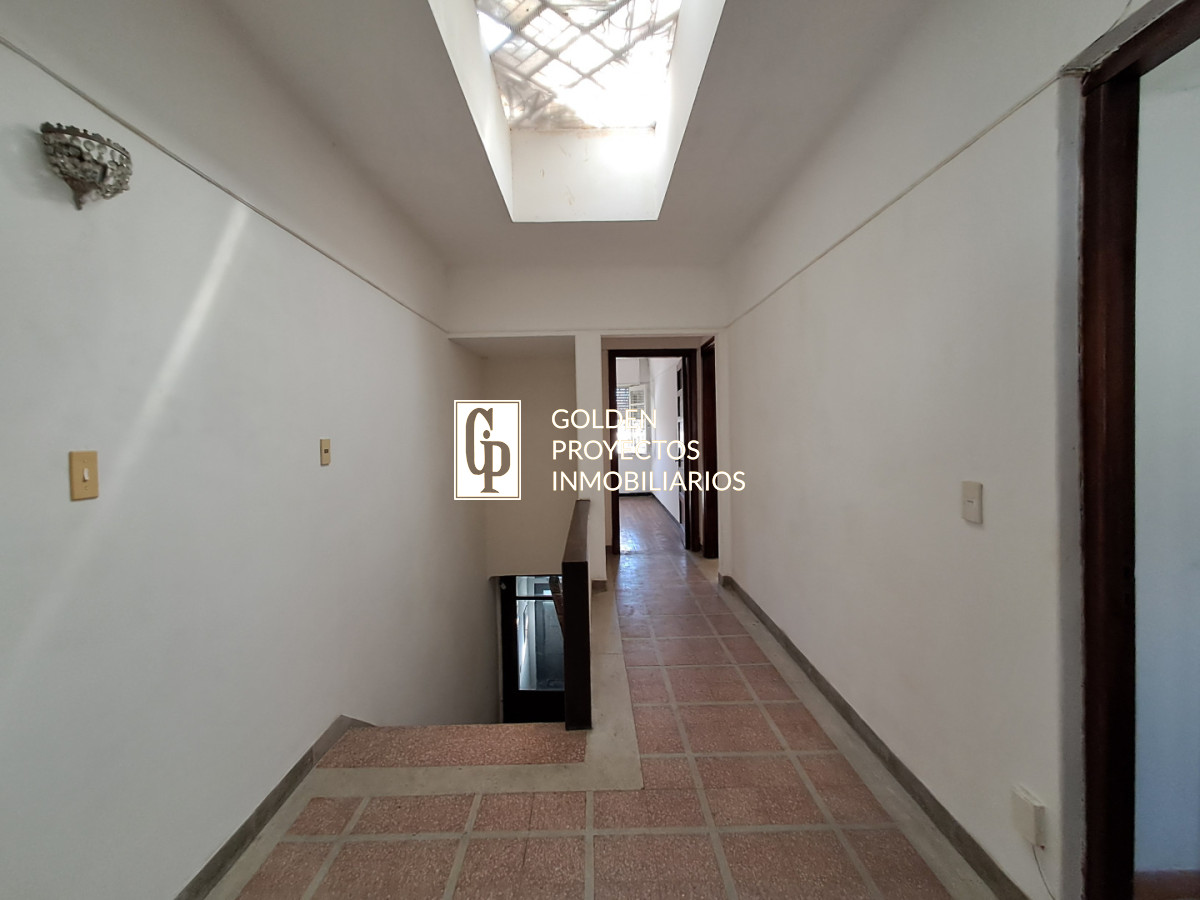 Casa ID.826/ - Casa en Venta Cuatro Dormitorios Balcón y Terraza en Unión
