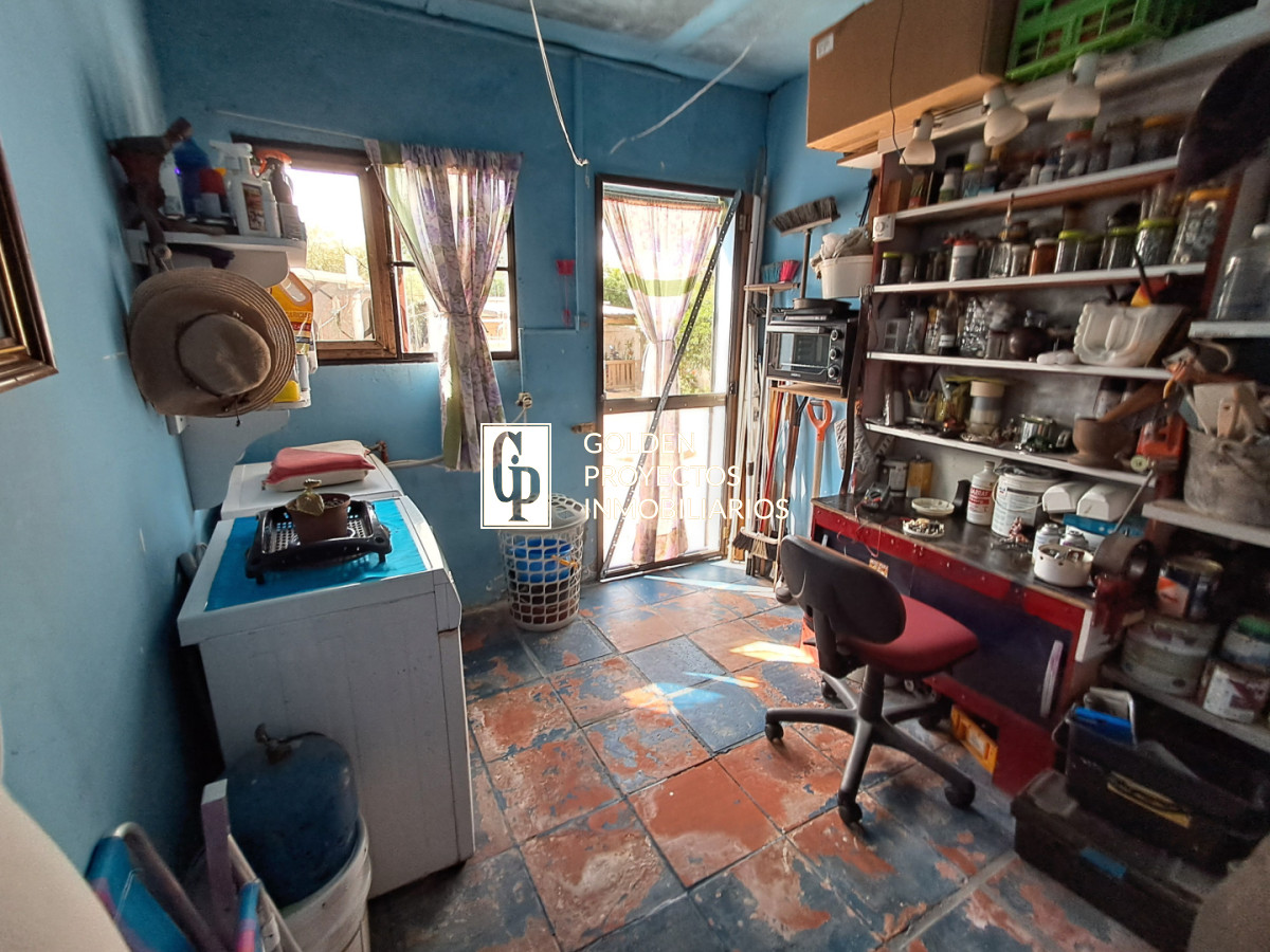 Casa ID.760/Venta-Padrón-Único-Tres-Casas-con-Terreno-y-Cochera-en-Las-Piedras - Venta Padrón Único Tres Casas con Terreno y Cochera en Las Piedras