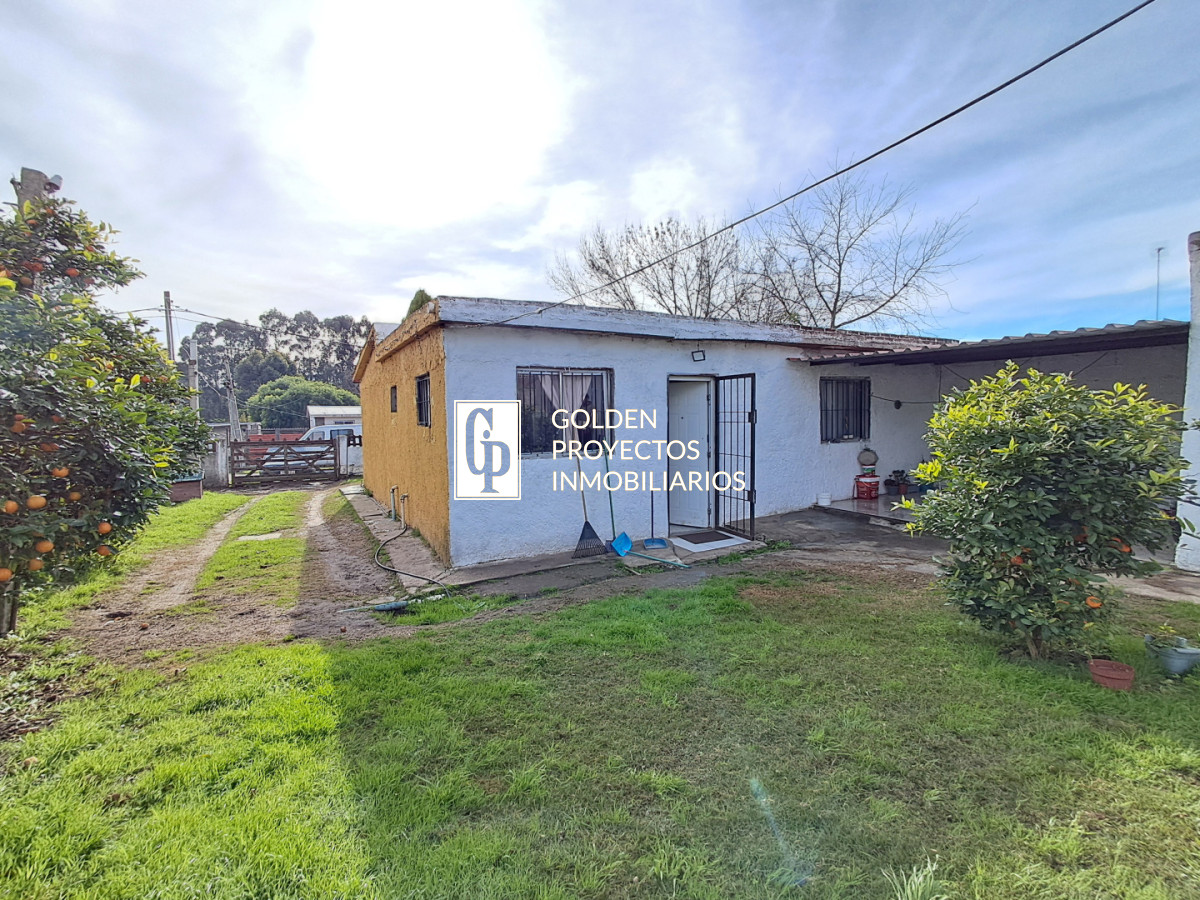 Casa ID.820/Casa-en-Venta-Dos-Dormitorios-con-Terreno-y-Cochera-en-Villa-García - Casa en Venta Dos Dormitorios con Terreno y Cochera en Villa García