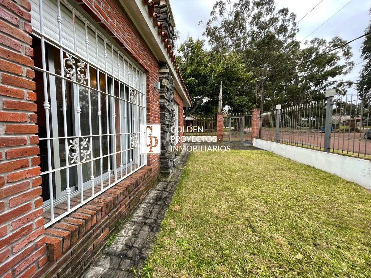 Casa ID.214/Casa-en-Venta-3-Dormitorios-en-Atlántida- - Casa en Venta 3 Dormitorios en Atlántida 