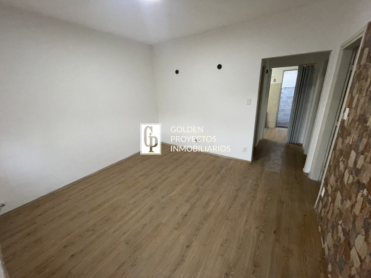 Casa ID.876/ - Casa en alquiler dos dormitorios y cochera en buceo