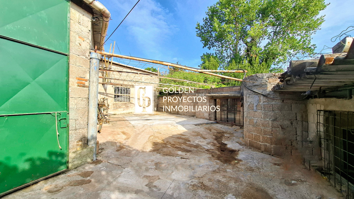 Casa ID.677 - Casa En Venta 2 Dormitorios con Monoambiente Y Taller en Santa Catalina