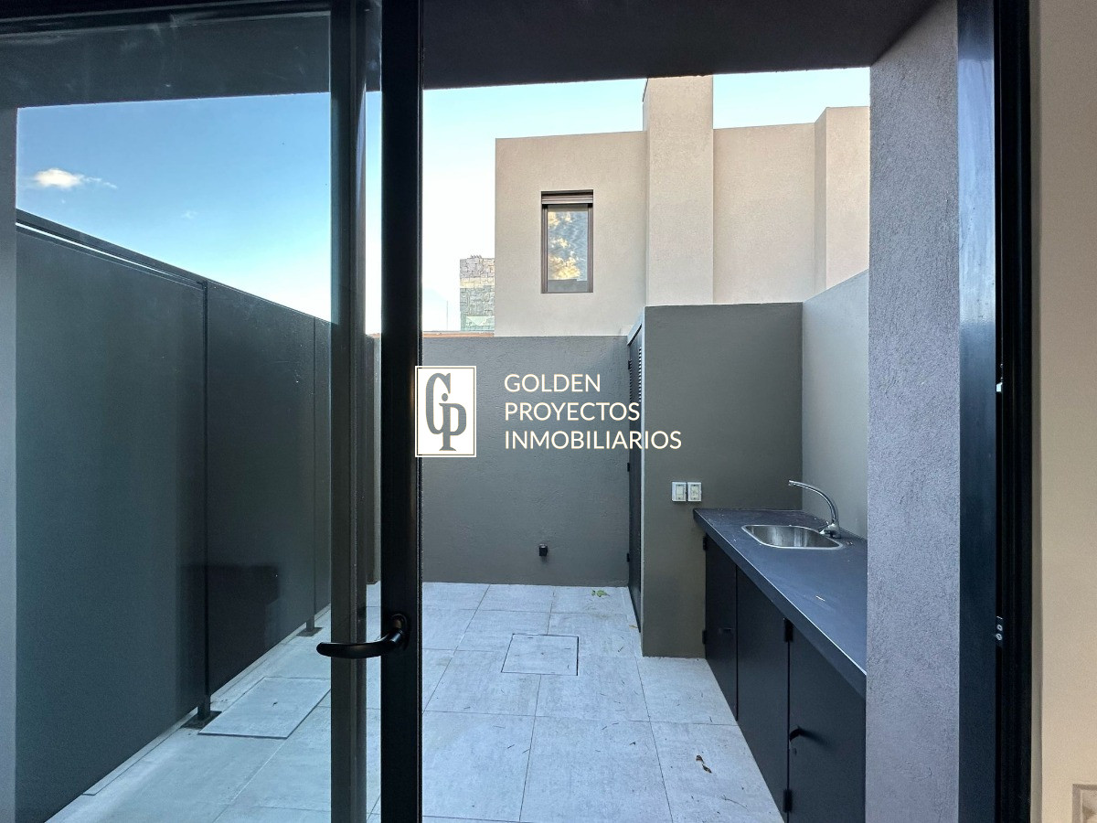 Casa ID.507 - Casa en Alquiler de 3 dormitorios Barrio Privado
