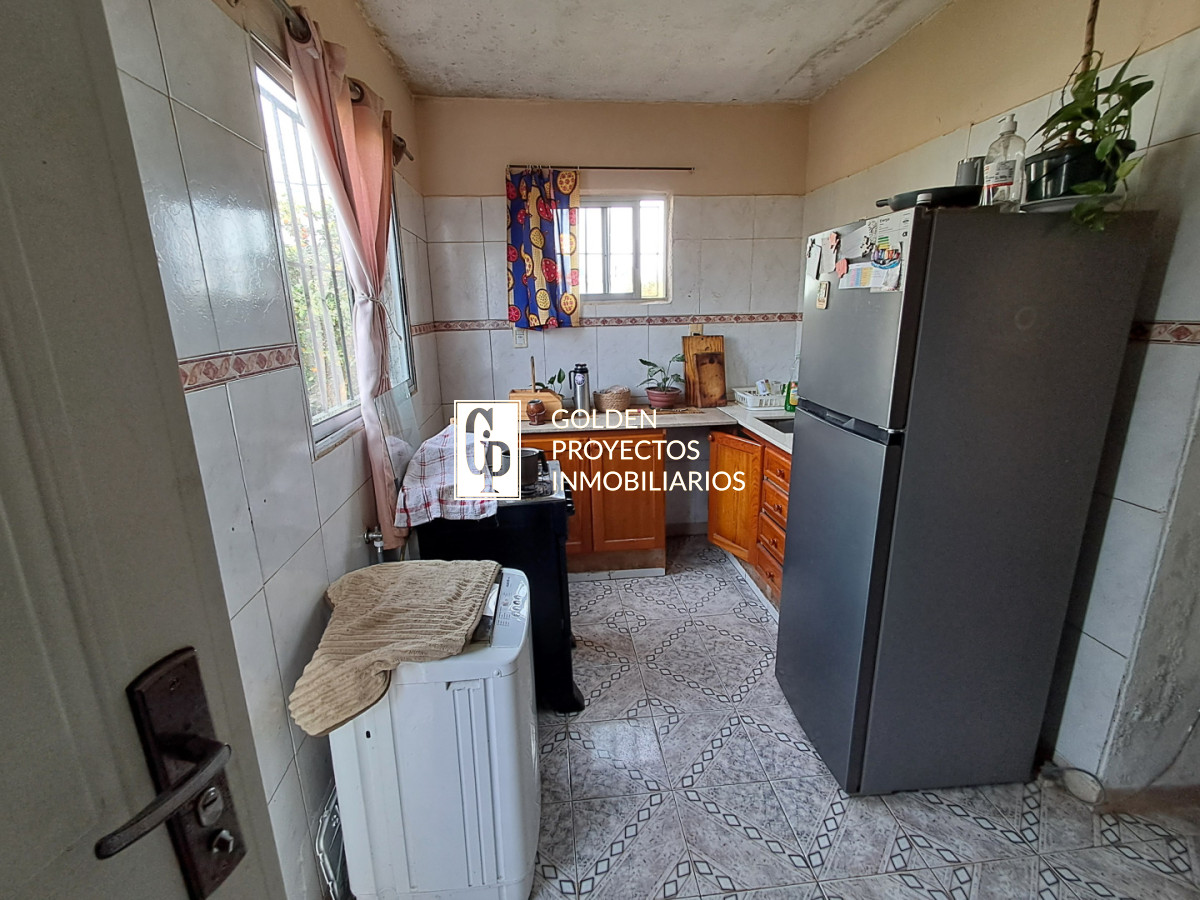 Casa ID.820/Casa-en-Venta-Dos-Dormitorios-con-Terreno-y-Cochera-en-Villa-García - Casa en Venta Dos Dormitorios con Terreno y Cochera en Villa García