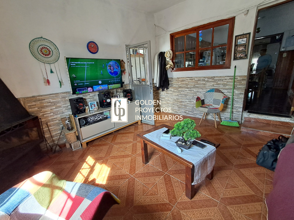 Casa ID.760/Venta-Padrón-Único-Tres-Casas-con-Terreno-y-Cochera-en-Las-Piedras - Venta Padrón Único Tres Casas con Terreno y Cochera en Las Piedras