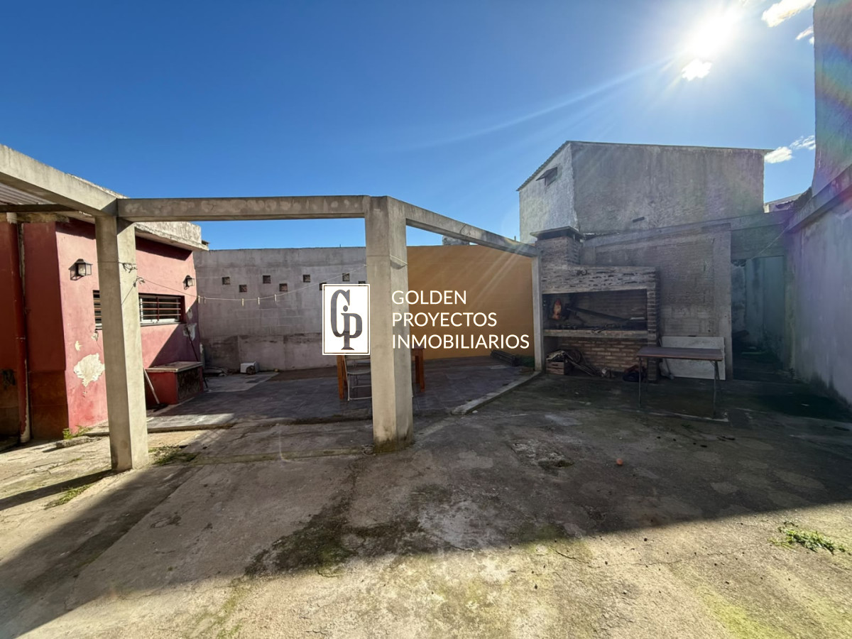 Casa ID.865/Casa-en-Venta-4-dormitorios-y-Fondo-La-Blanqueada- - Casa en Venta 4 dormitorios y Fondo La Blanqueada 