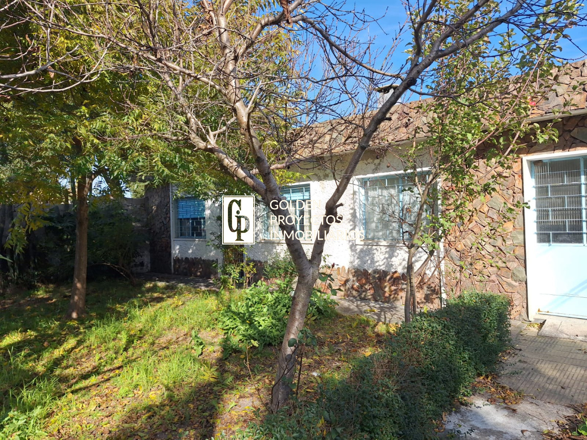 Casa ID.585 - Padrón Único en Venta con 4 unidades en Bella Italia