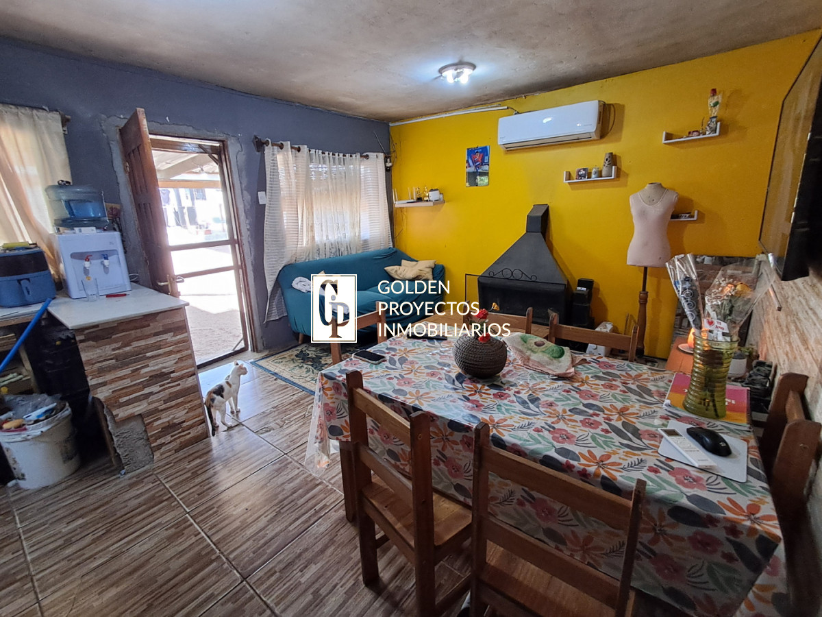 Casa ID.760/Venta-Padrón-Único-Tres-Casas-con-Terreno-y-Cochera-en-Las-Piedras - Venta Padrón Único Tres Casas con Terreno y Cochera en Las Piedras
