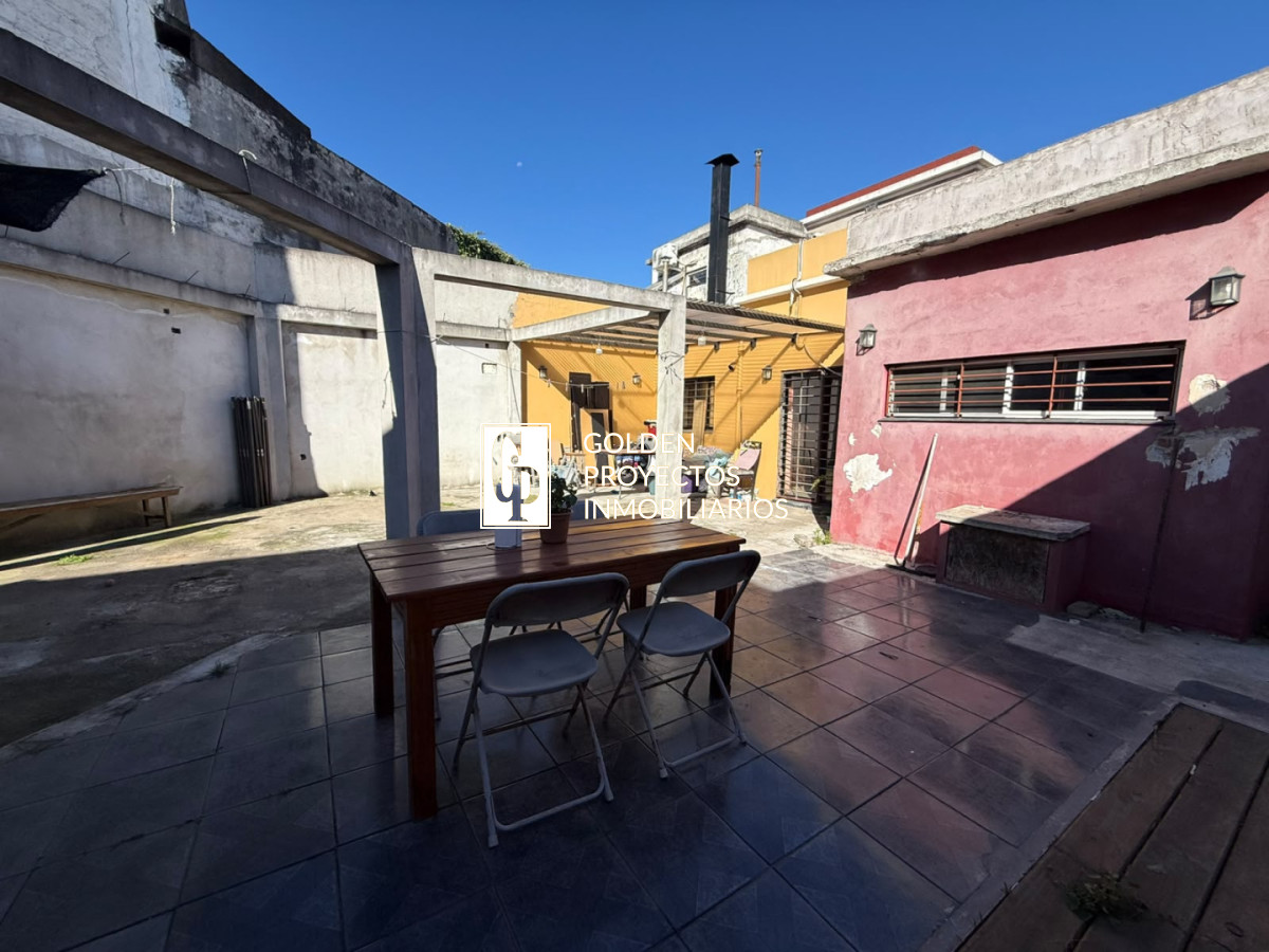 Casa ID.865/Casa-en-Venta-4-dormitorios-y-Fondo-La-Blanqueada- - Casa en Venta 4 dormitorios y Fondo La Blanqueada 