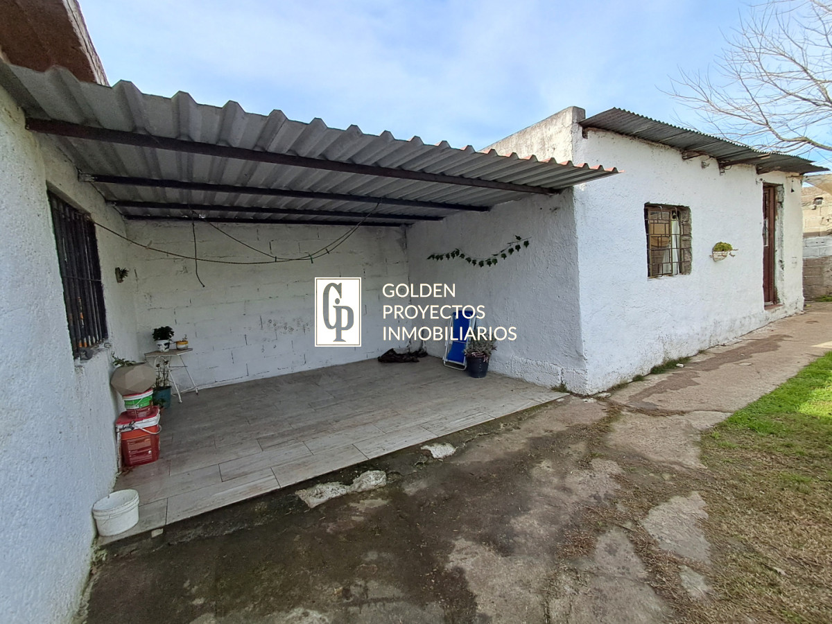 Casa ID.820/Casa-en-Venta-Dos-Dormitorios-con-Terreno-y-Cochera-en-Villa-García - Casa en Venta Dos Dormitorios con Terreno y Cochera en Villa García