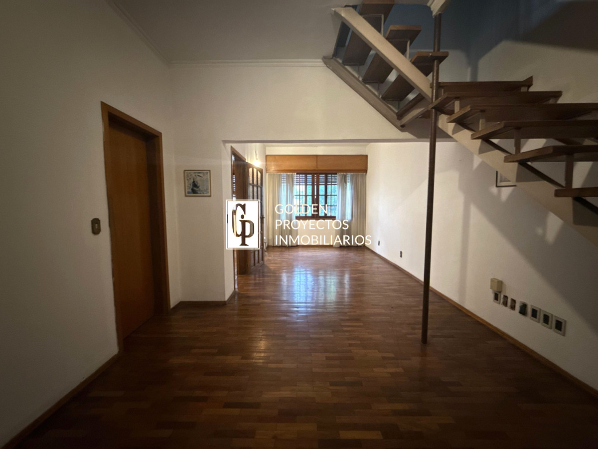 Casa ID.873/ - Casa en Venta Tres Dormitorios y Terraza con Parrillero en Brazo Oriental