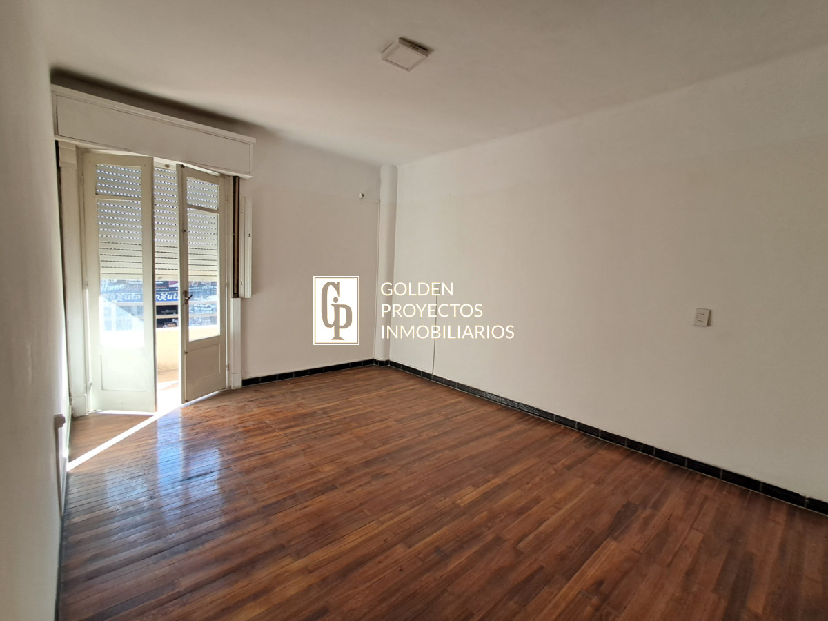 Casa ID.826/ - Casa en Venta Cuatro Dormitorios Balcón y Terraza en Unión