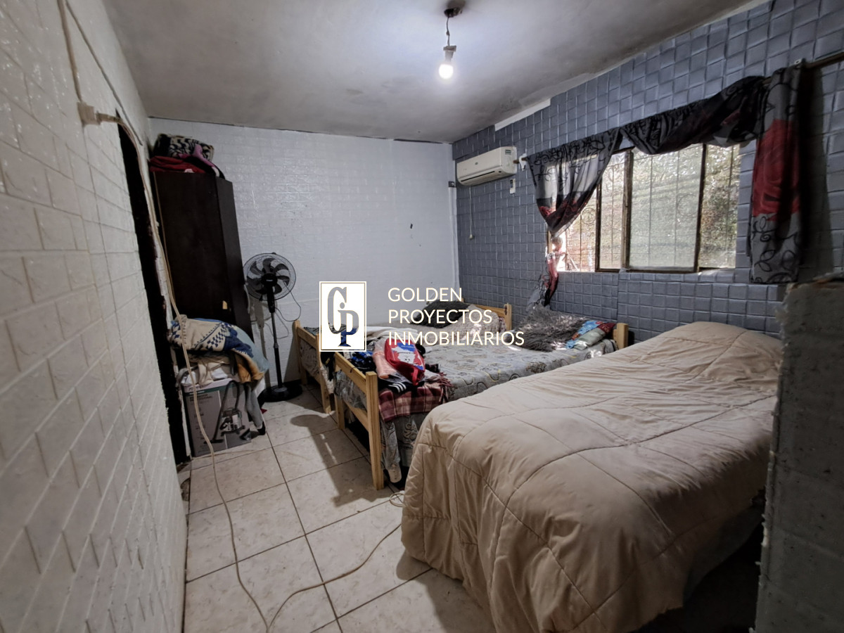 Casa ID.760/Venta-Padrón-Único-Tres-Casas-con-Terreno-y-Cochera-en-Las-Piedras - Venta Padrón Único Tres Casas con Terreno y Cochera en Las Piedras