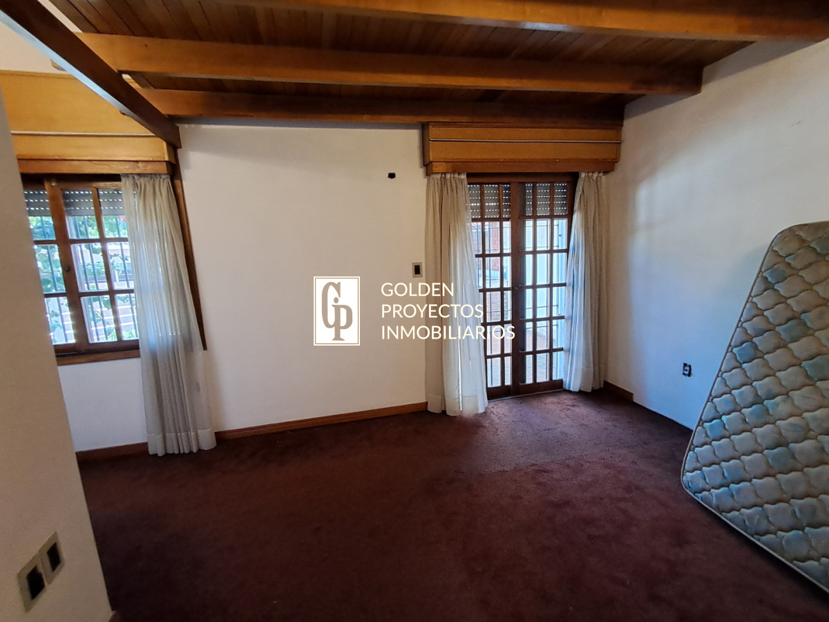 Casa ID.873/ - Casa en Venta Tres Dormitorios y Terraza con Parrillero en Brazo Oriental