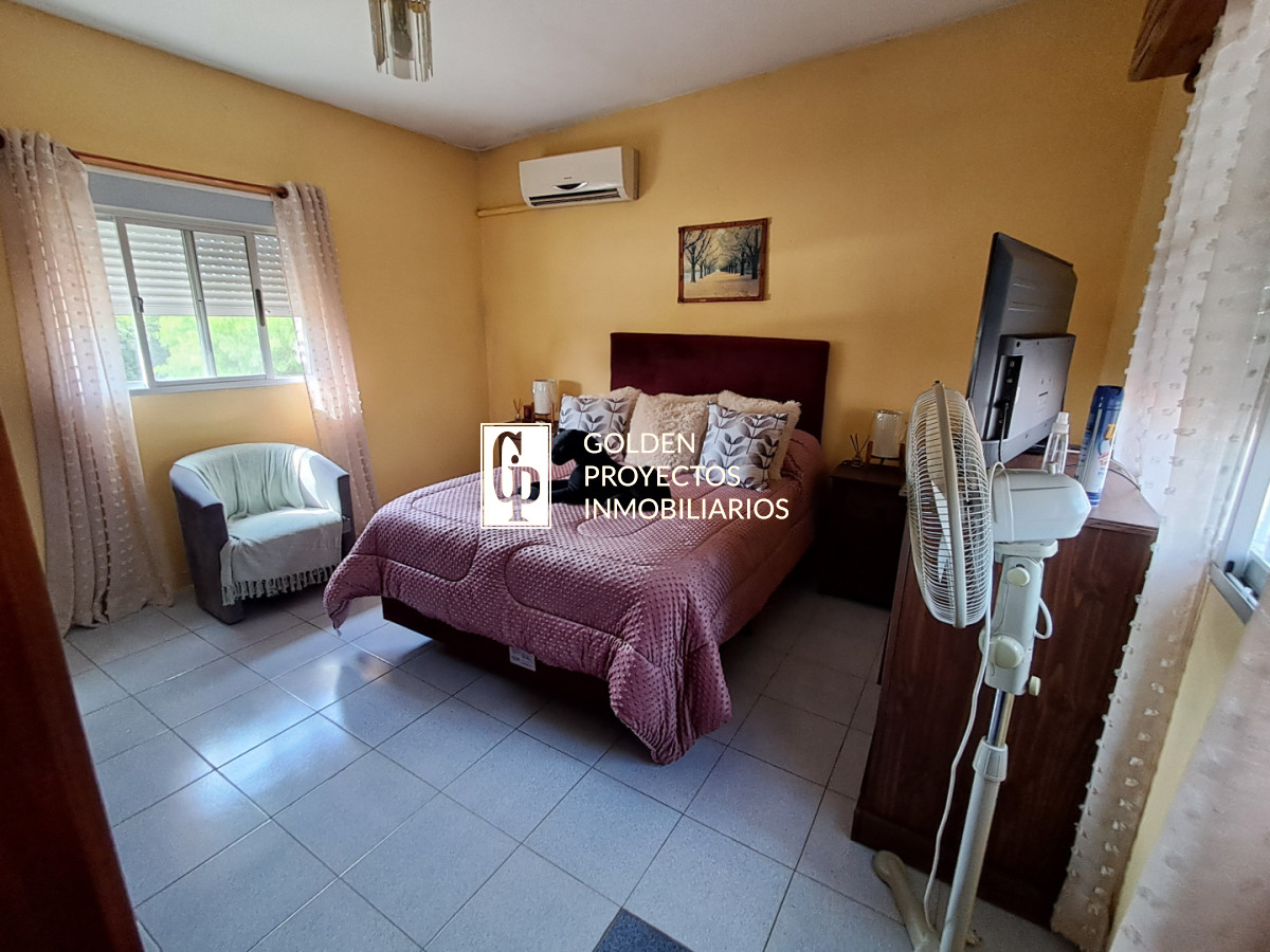 Casa ID.760/Venta-Padrón-Único-Tres-Casas-con-Terreno-y-Cochera-en-Las-Piedras - Venta Padrón Único Tres Casas con Terreno y Cochera en Las Piedras
