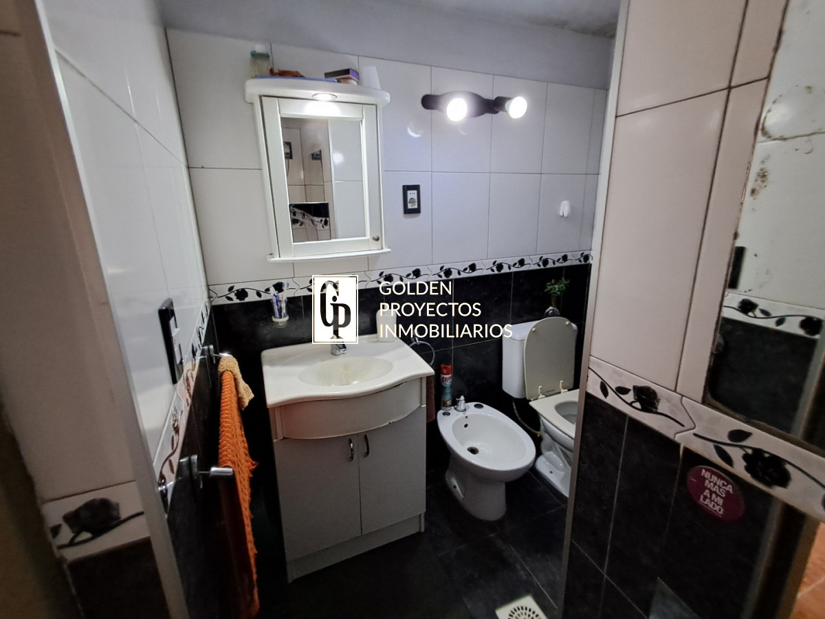 Casa ID.760/Venta-Padrón-Único-Tres-Casas-con-Terreno-y-Cochera-en-Las-Piedras - Venta Padrón Único Tres Casas con Terreno y Cochera en Las Piedras