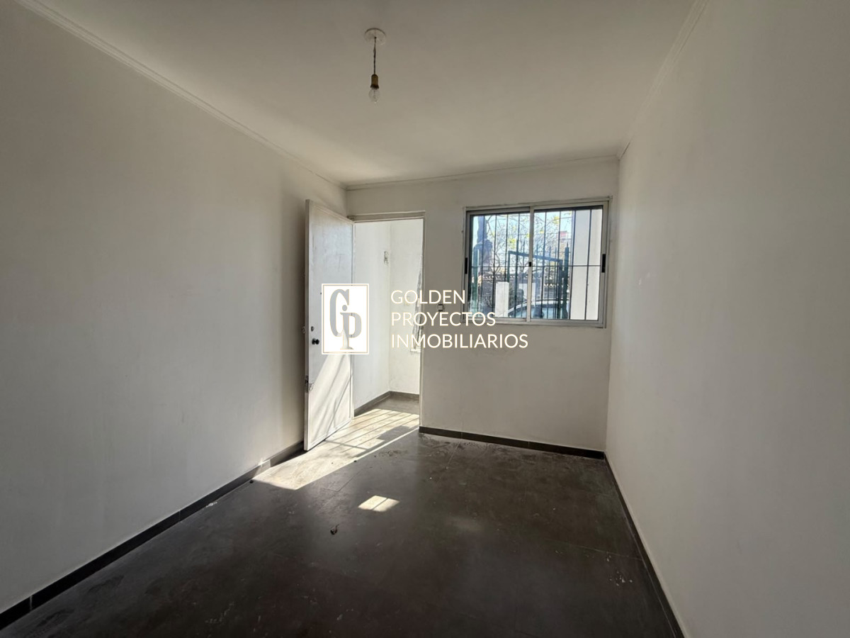 Casa ID.895 - Casa en Alquiler 2 dormitorios y Patio La Blanqueada 