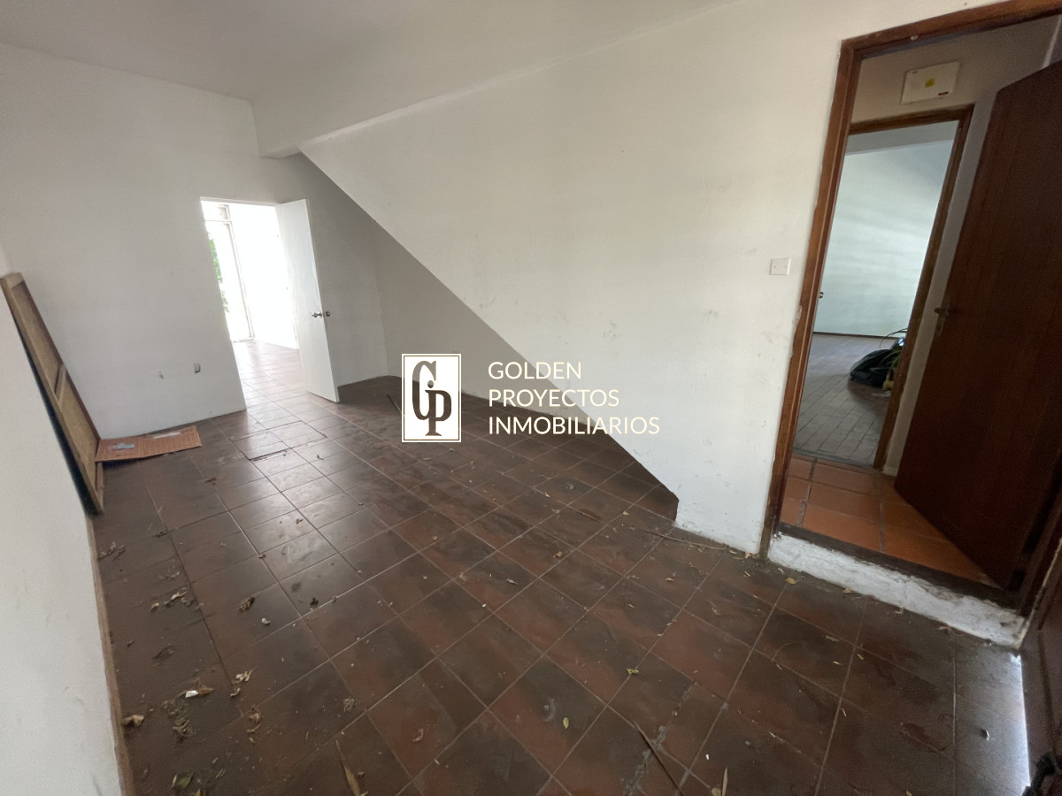 Casa ID.702/Casa- -apartamento-en-venta,4-dormitorios-y-garage,Buceo. - Casa + apartamento en venta,4 dormitorios y garage,Buceo.