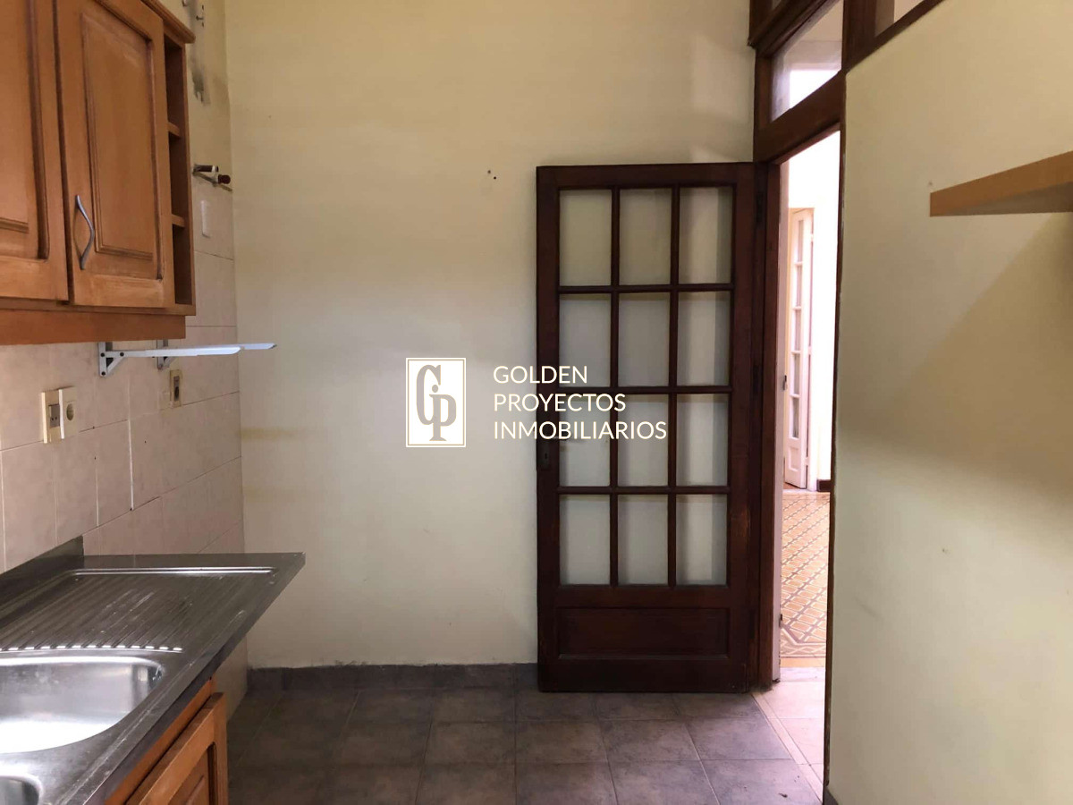 Casa ID.606/Casa-En-Alquiler-3-Dormitorios-En-Tres-Cruces - Casa En Alquiler 3 Dormitorios En Tres Cruces