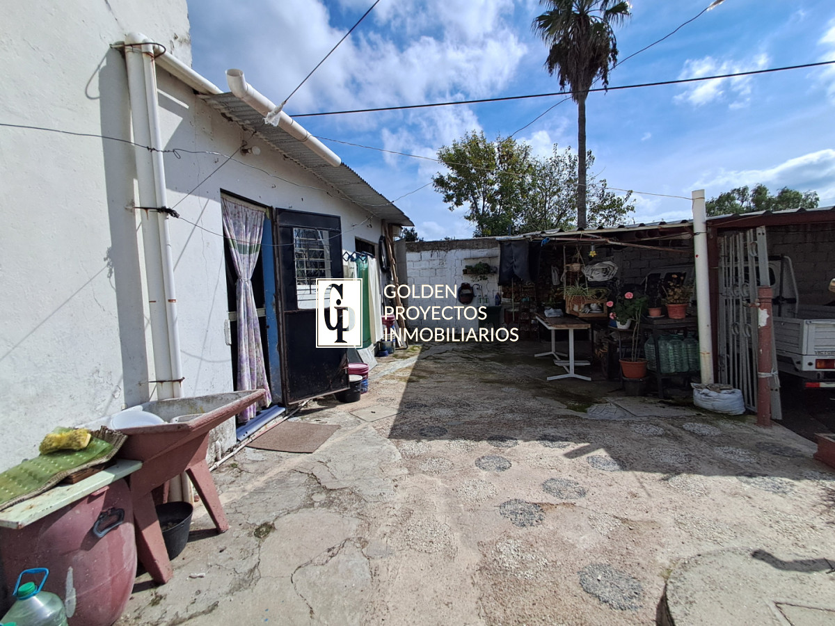 Casa ID.760/Venta-Padrón-Único-Tres-Casas-con-Terreno-y-Cochera-en-Las-Piedras - Venta Padrón Único Tres Casas con Terreno y Cochera en Las Piedras