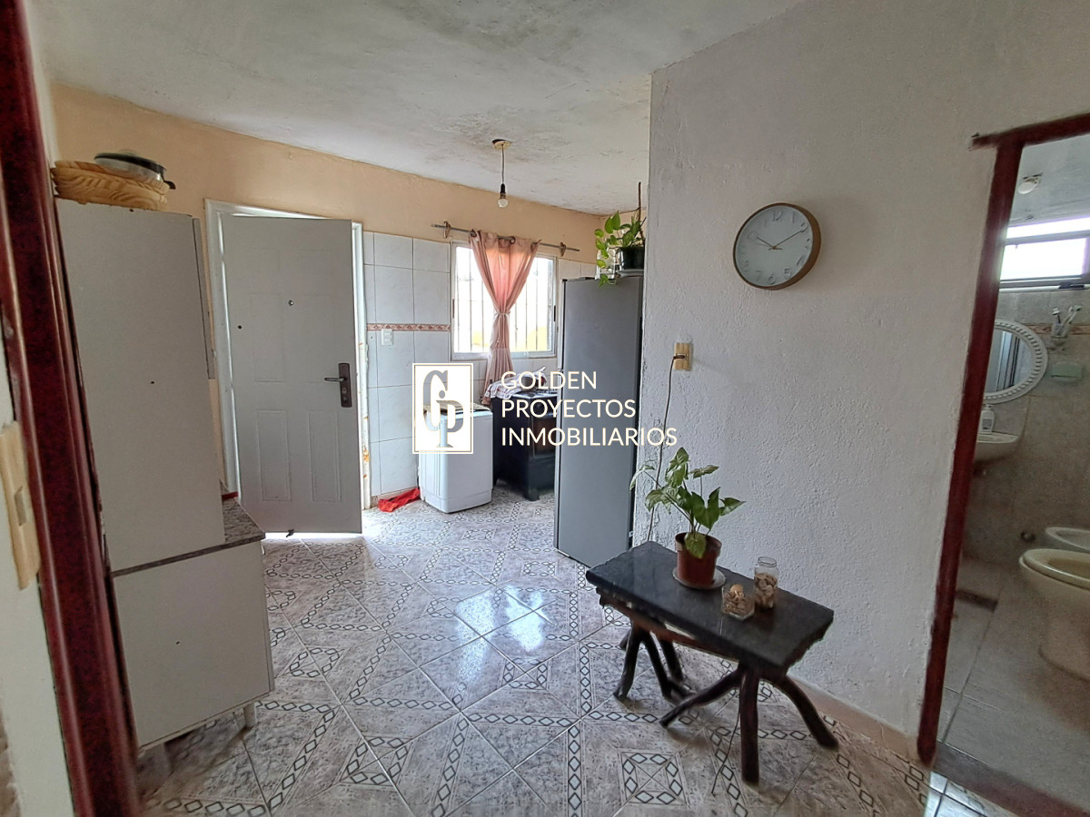 Casa ID.820/Casa-en-Venta-Dos-Dormitorios-con-Terreno-y-Cochera-en-Villa-García - Casa en Venta Dos Dormitorios con Terreno y Cochera en Villa García
