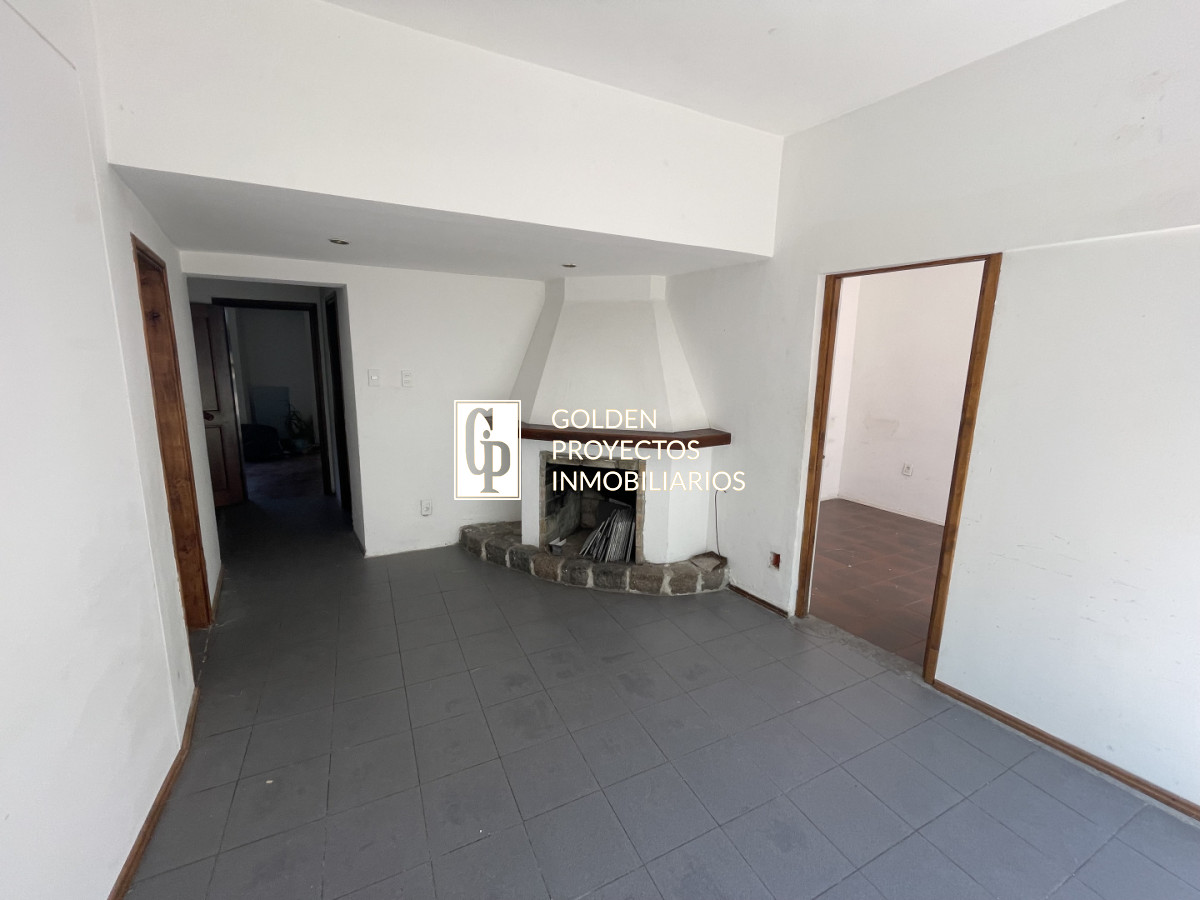 Casa ID.702/Casa- -apartamento-en-venta,4-dormitorios-y-garage,Buceo. - Casa + apartamento en venta,4 dormitorios y garage,Buceo.