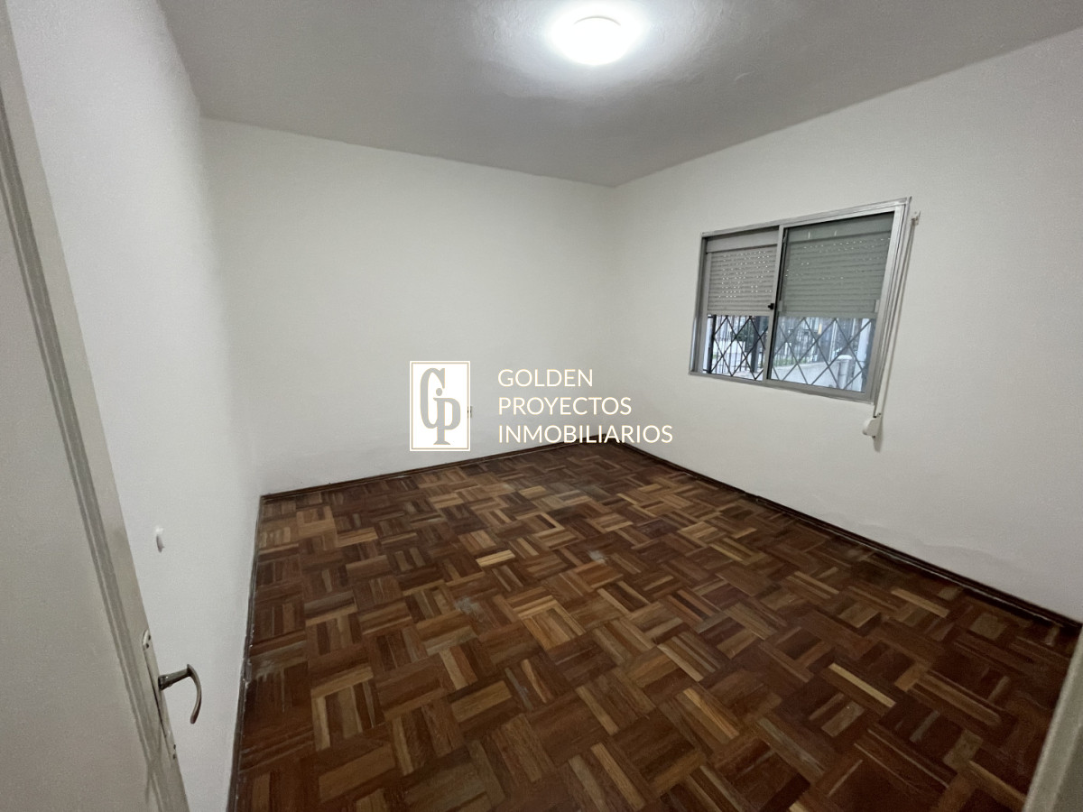 Casa ID.876/ - Casa en alquiler dos dormitorios y cochera en buceo