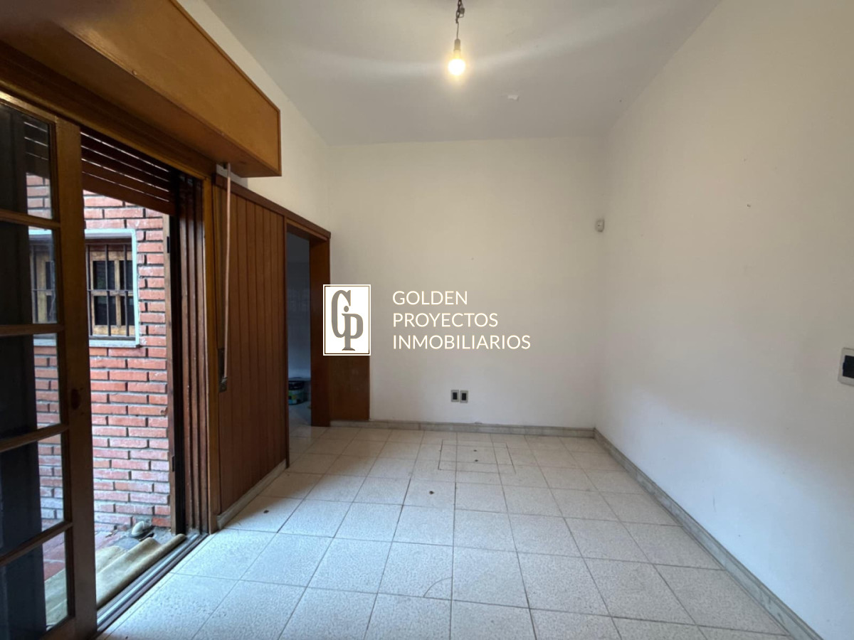 Casa ID.873/ - Casa en Venta Tres Dormitorios y Terraza con Parrillero en Brazo Oriental