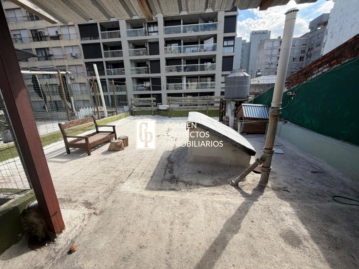 Casa ID.635/Casa-En-Venta-De-4-Dormitorios-En-Tres-Cruces - Casa En Venta De 4 Dormitorios En Tres Cruces