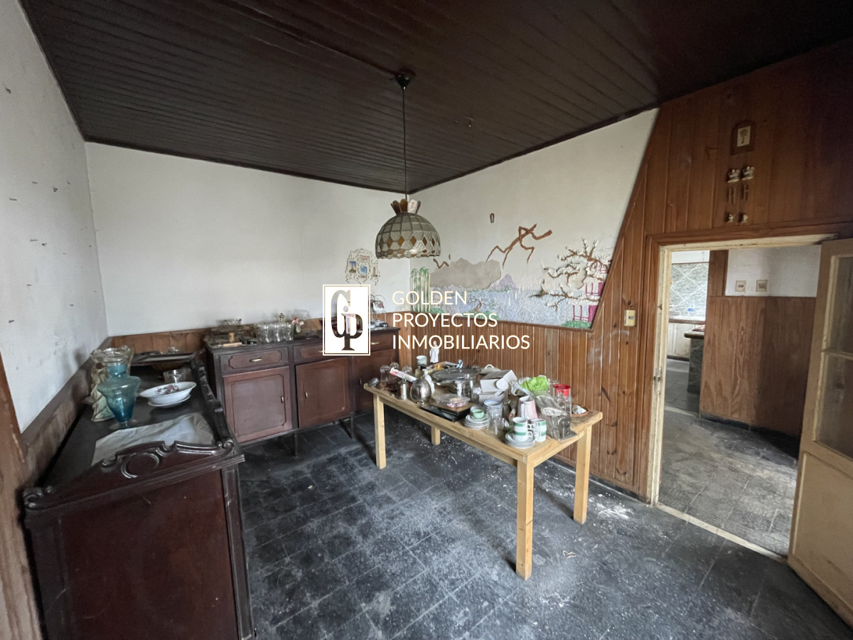Casa ID.807/Casa-en-venta-tres-dormitorios-y-local-comercial-en-Cerrito- - Casa en venta tres dormitorios y local comercial en Cerrito 