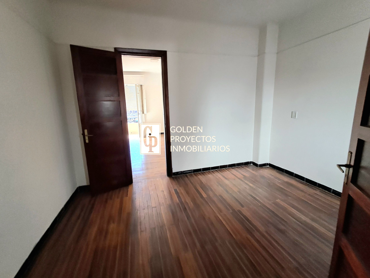 Casa ID.826/ - Casa en Venta Cuatro Dormitorios Balcón y Terraza en Unión