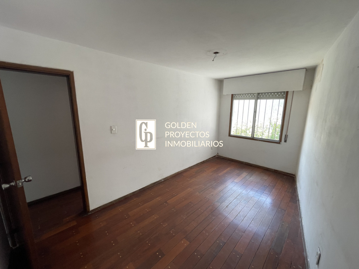 Casa ID.702/Casa- -apartamento-en-venta,4-dormitorios-y-garage,Buceo. - Casa + apartamento en venta,4 dormitorios y garage,Buceo.