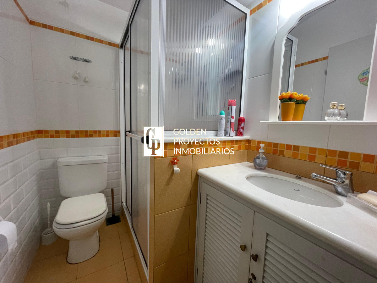 Casa ID.548/Casa-en--Venta--4-dormitorios-,-en-Atlántida- - Casa en  Venta  4 dormitorios , en Atlántida 