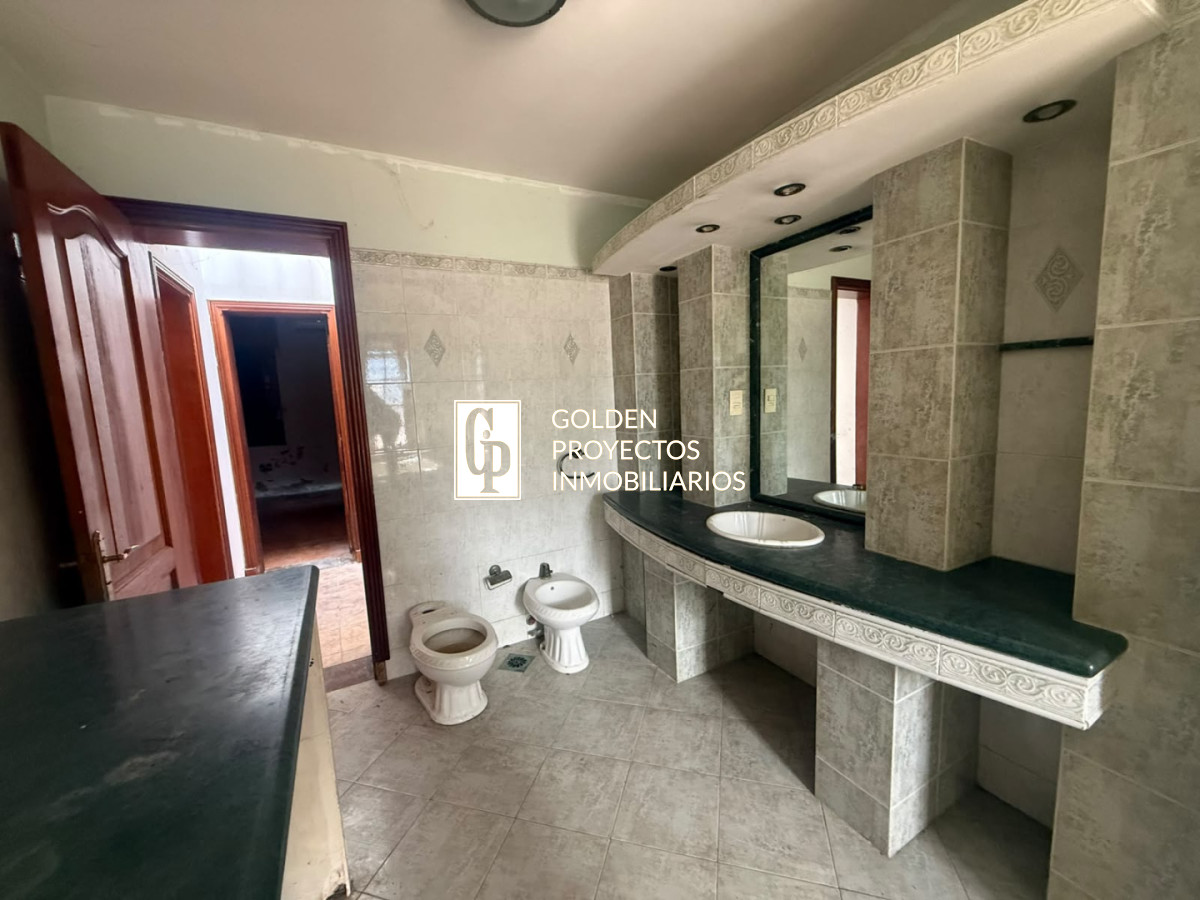 Casa ID.889 - Casa + local en Venta 3 dormitorios y Piscina en Unión 
