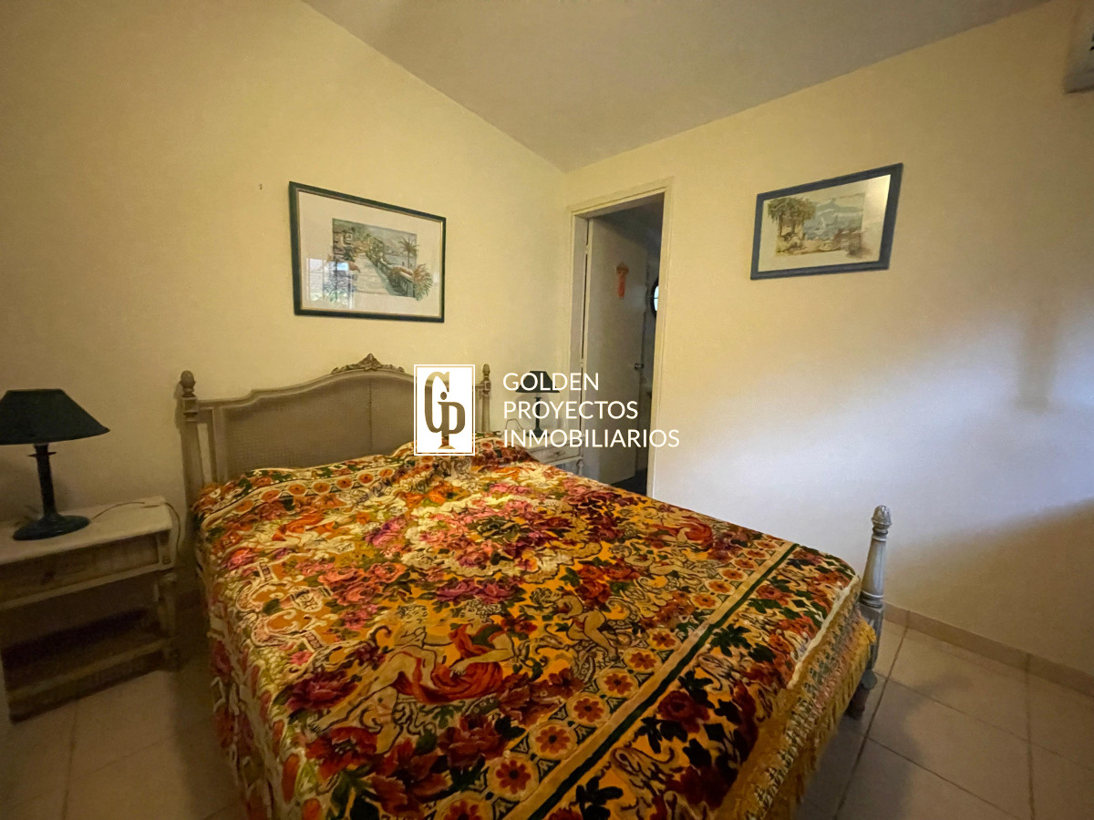 Casa ID.548/Casa-en--Venta--4-dormitorios-,-en-Atlántida- - Casa en  Venta  4 dormitorios , en Atlántida 