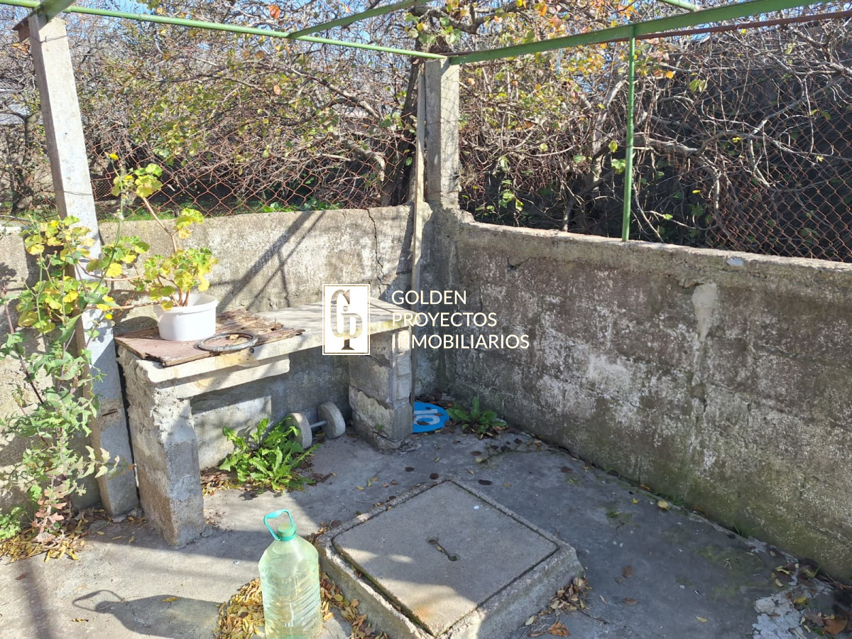 Casa ID.585 - Padrón Único en Venta con 4 unidades en Bella Italia