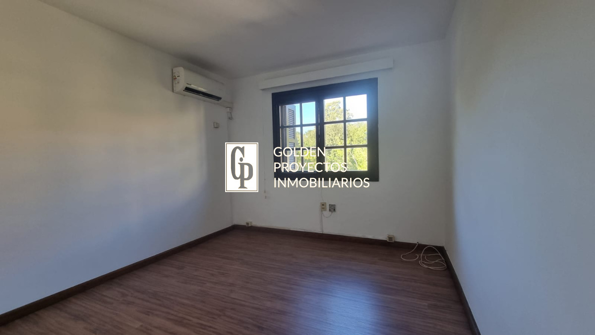 Casa ID.512/Casa-En-Alquiler-de-3-Dormitorios-Carrasco - Casa En Alquiler de 3 Dormitorios Carrasco