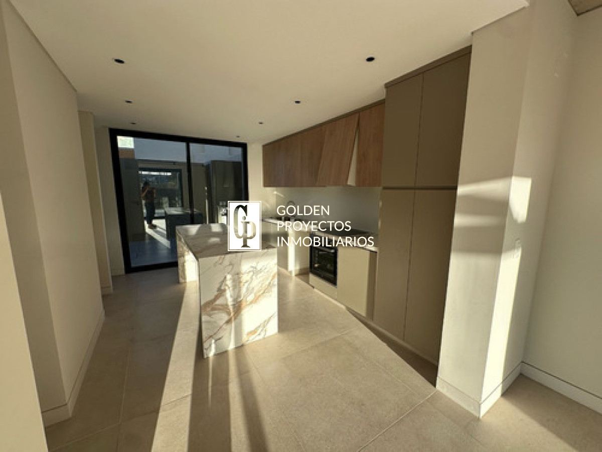 Casa ID.507 - Casa en Alquiler de 3 dormitorios Barrio Privado