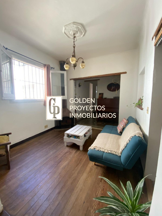 Casa ID.635/Casa-En-Venta-De-4-Dormitorios-En-Tres-Cruces - Casa En Venta De 4 Dormitorios En Tres Cruces