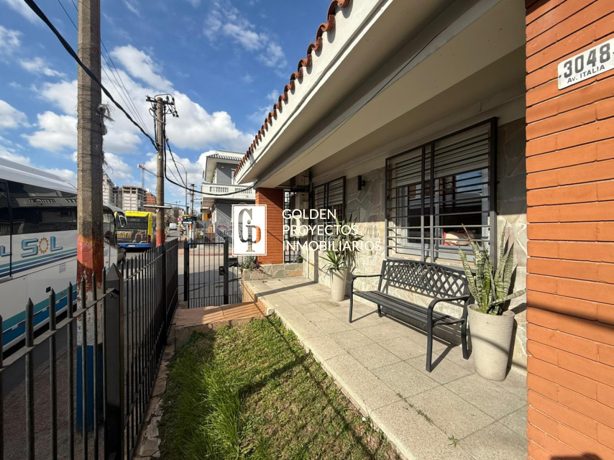 Casa ID.875/Casa-en-Venta-3-dormitorios-y-Garage-Parque-Batlle - Casa en Venta 3 dormitorios y Garage Parque Batlle