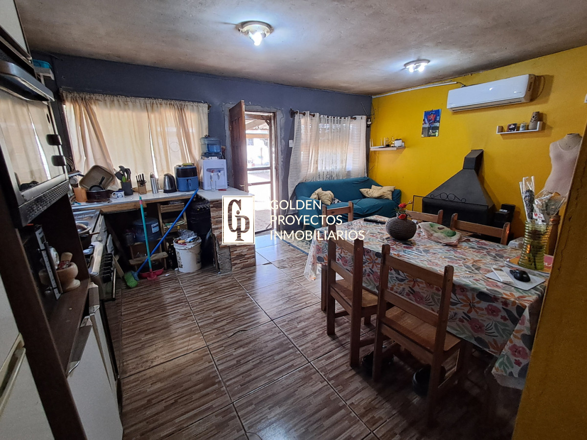 Casa ID.760/Venta-Padrón-Único-Tres-Casas-con-Terreno-y-Cochera-en-Las-Piedras - Venta Padrón Único Tres Casas con Terreno y Cochera en Las Piedras