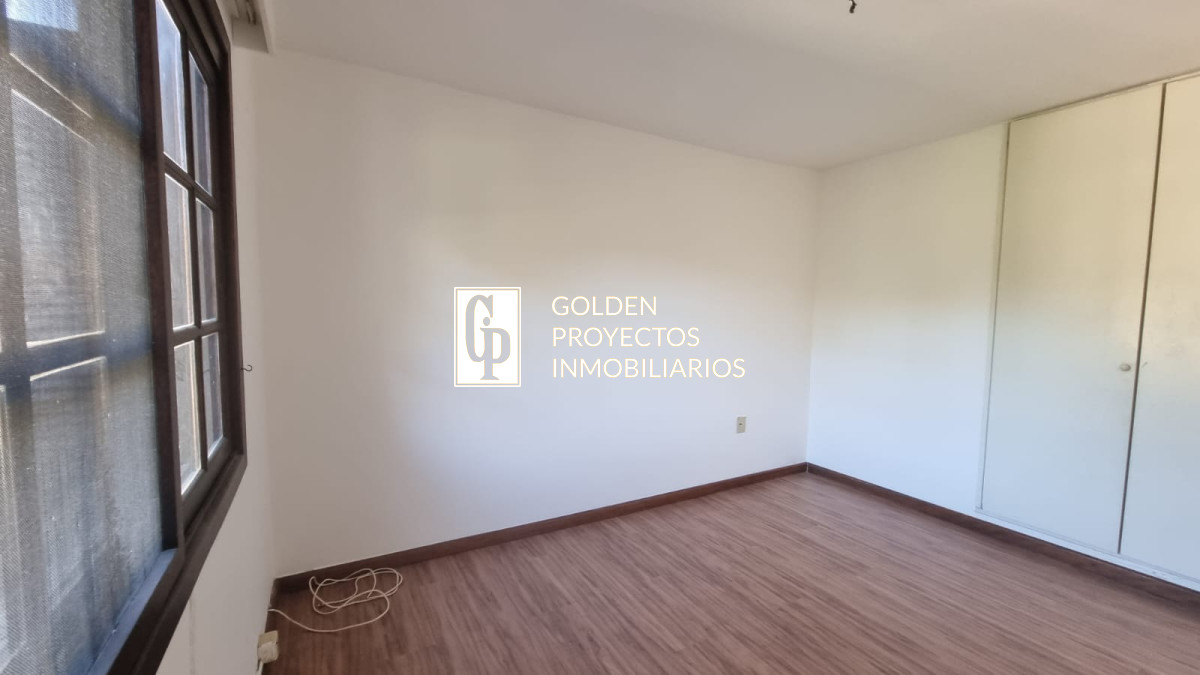 Casa ID.512/Casa-En-Alquiler-de-3-Dormitorios-Carrasco - Casa En Alquiler de 3 Dormitorios Carrasco