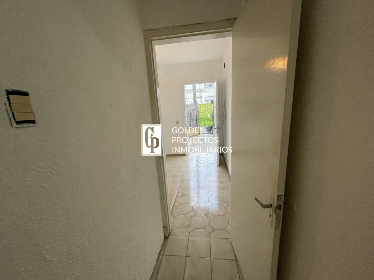 Casa ID.902/casa-en-alquiler-dos-dormitorios-con-garage-en-malvin - casa en alquiler dos dormitorios con garage en malvin