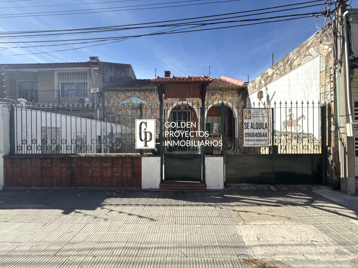 Casa ID.782 - Casa en Alquiler 3 o 4 dormitorios y cochera Nuevo Centro 