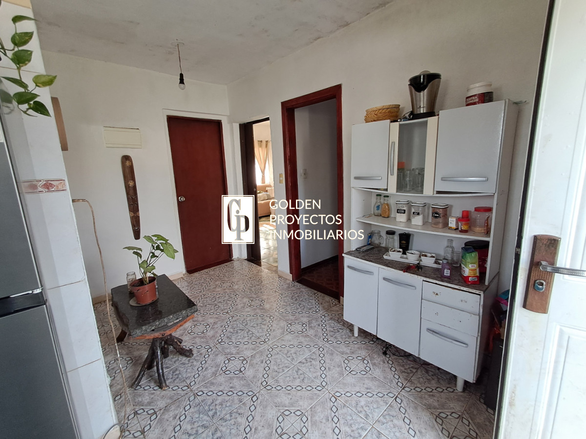 Casa ID.820/Casa-en-Venta-Dos-Dormitorios-con-Terreno-y-Cochera-en-Villa-García - Casa en Venta Dos Dormitorios con Terreno y Cochera en Villa García