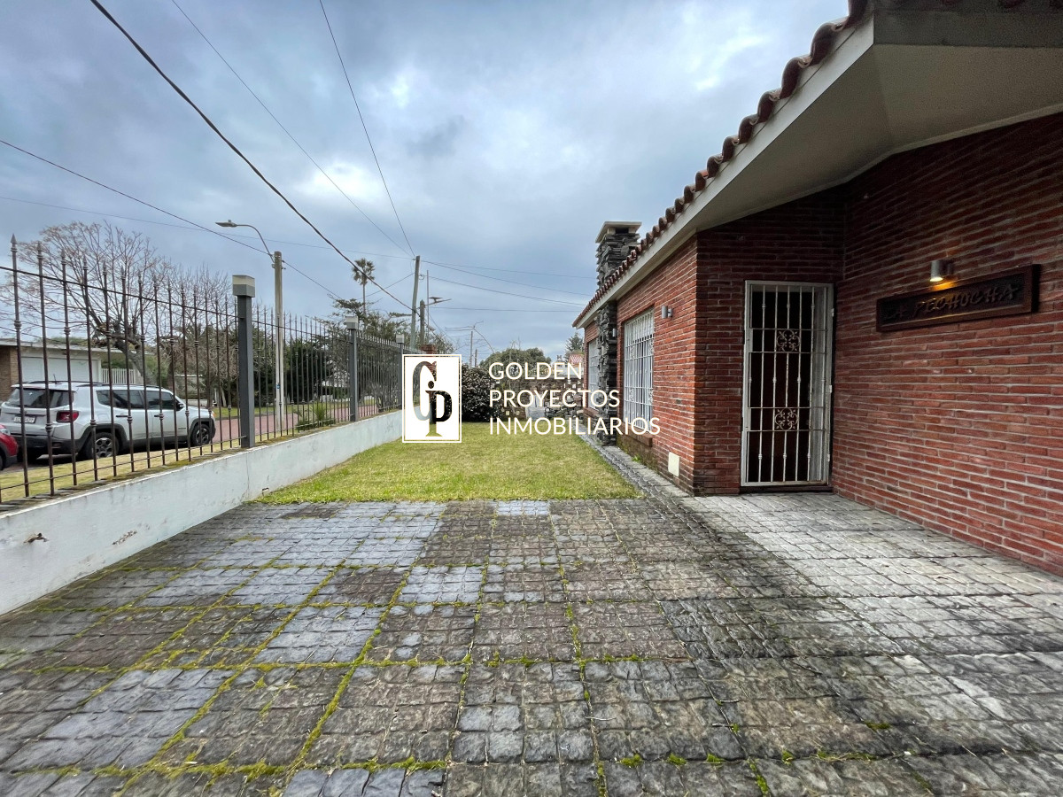 Casa ID.214/Casa-en-Venta-3-Dormitorios-en-Atlántida- - Casa en Venta 3 Dormitorios en Atlántida 