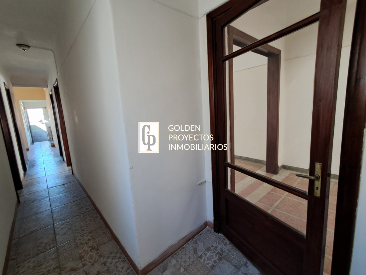 Casa ID.826/ - Casa en Venta Cuatro Dormitorios Balcón y Terraza en Unión