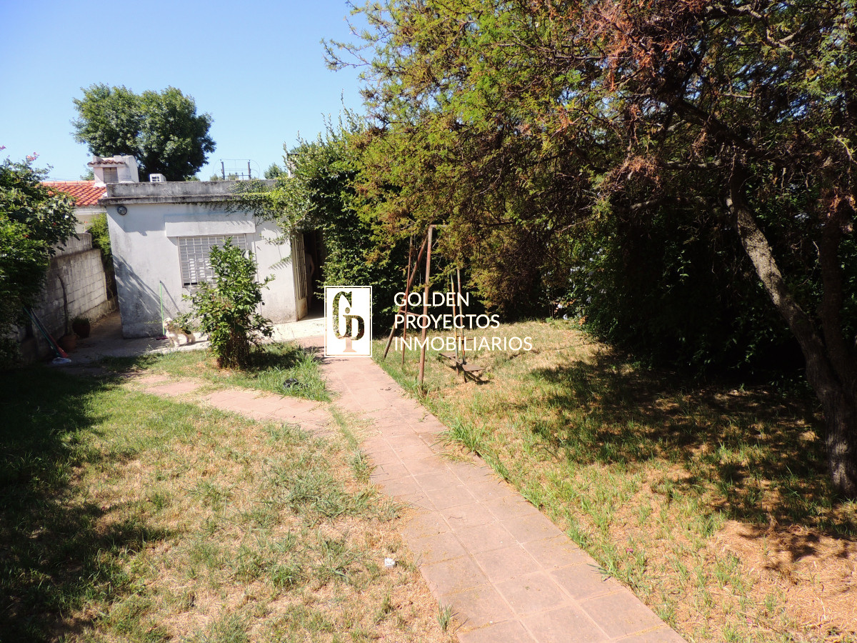 Casa ID.461/Casa-en-venta,4-dormitorios,Sayago. - Casa en venta,4 dormitorios,Sayago.